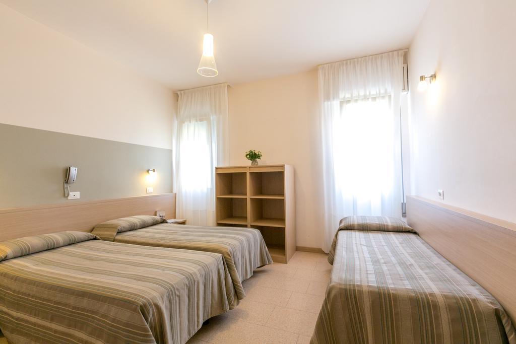 לידו די ג'סולו Hotel Colonna מראה חיצוני תמונה