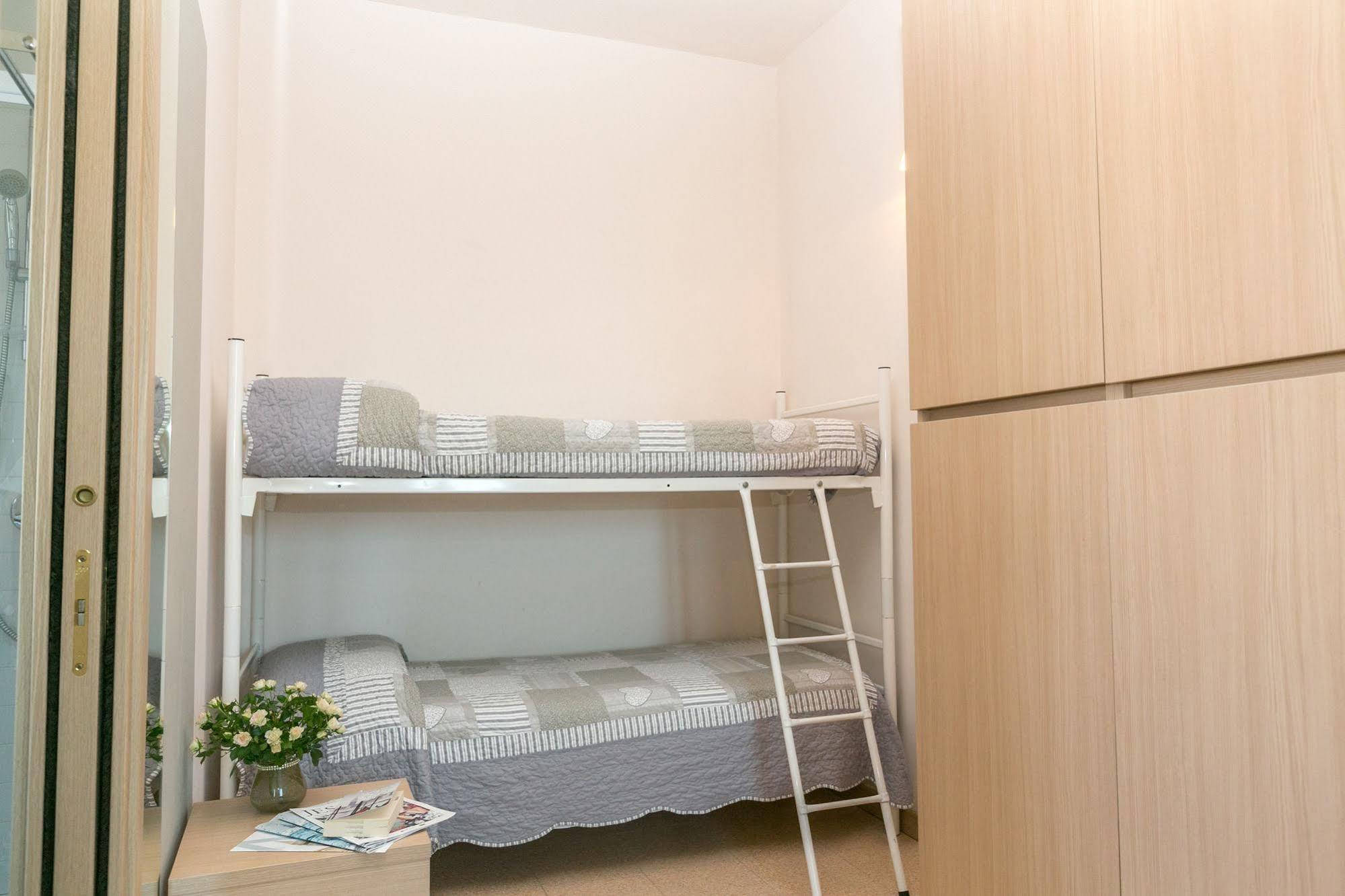 לידו די ג'סולו Hotel Colonna מראה חיצוני תמונה